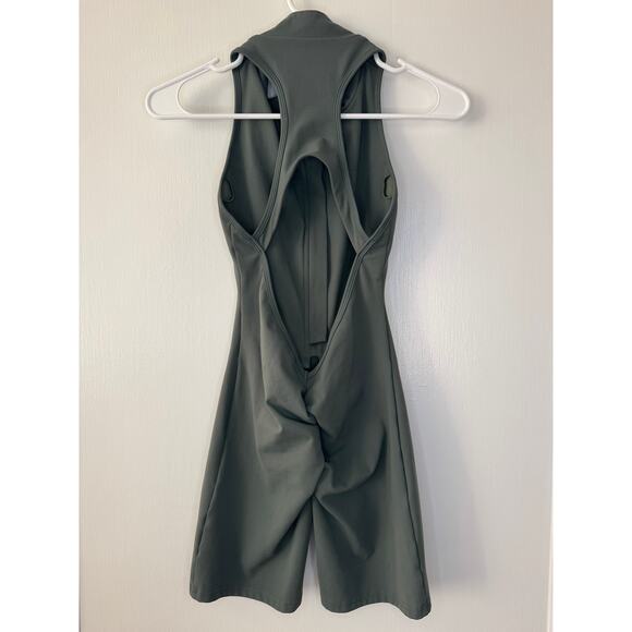 2BDesired Hawaii Sage Green Zip Front High Neck Athletic Bodysuit Size Small - Picture 3 of 6